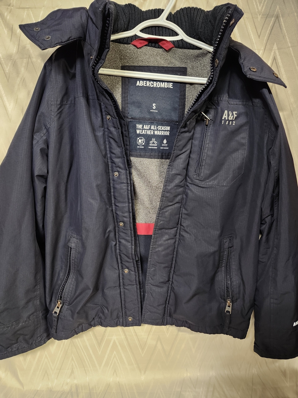 Abercrombie & Fitch Men's Navy Weather-Resistant Hooded Jacket